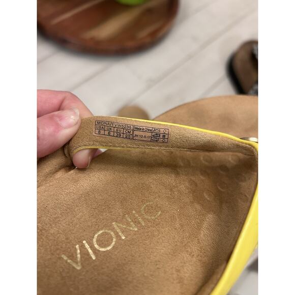 Vionic Slides - Picture 3 of 10